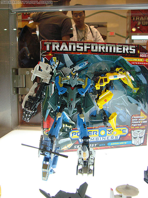 BotCon 2010: Power Core Combiners - Transformers Event: DSC03471