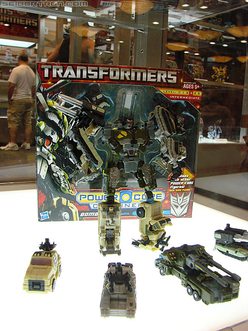 BotCon 2010: Power Core Combiners - Transformers Event: DSC03475