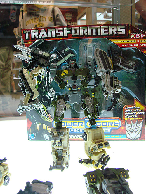 BotCon 2010: Power Core Combiners - Transformers Event: DSC03480