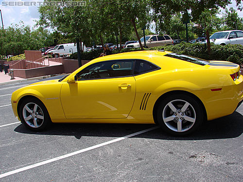 BotCon 2010: Vehicles! - Transformers Event: DSC03803