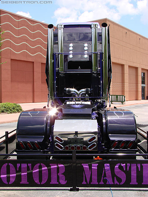 BotCon 2010: Vehicles! - Transformers Event: DSC03828