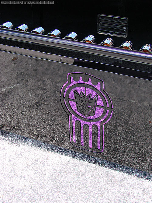 BotCon 2010: Vehicles! - Transformers Event: DSC03836