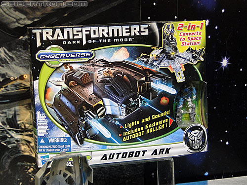 Toy Fair 2011: Transformers Cyberverse - Transformers Event: DSC05040
