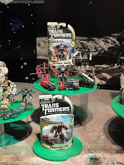 Toy Fair 2011: Transformers Cyberverse - Transformers Event: DSC05045