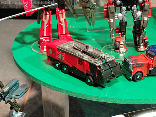 Toy Fair 2011: Transformers Cyberverse - Transformers Event: DSC05063