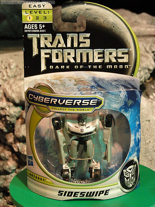 Toy Fair 2011: Transformers Cyberverse - Transformers Event: DSC05066
