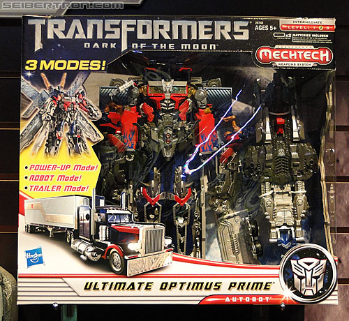 Toy Fair 2011: Dark of the Moon "Mech Tech" - Transformers Event: DSC04907