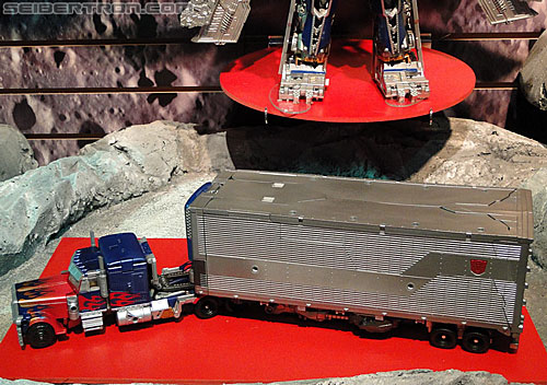 Toy Fair 2011: Dark of the Moon "Mech Tech" - Transformers Event: DSC04910