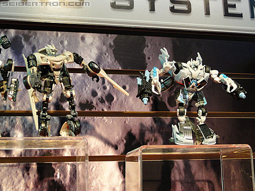 Toy Fair 2011: Dark of the Moon "Mech Tech" - Transformers Event: DSC04922