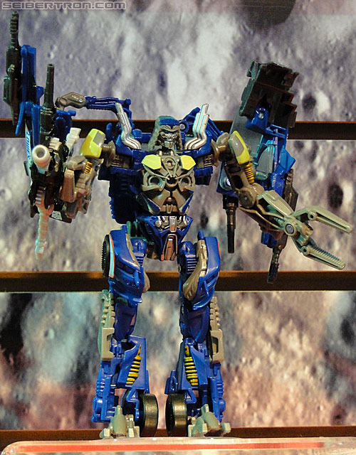 Toy Fair 2011: Dark of the Moon "Mech Tech" - Transformers Event: DSC04931