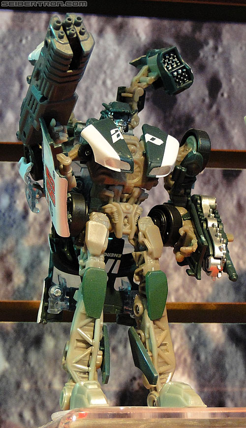 Toy Fair 2011: Dark of the Moon "Mech Tech" - Transformers Event: DSC04936a