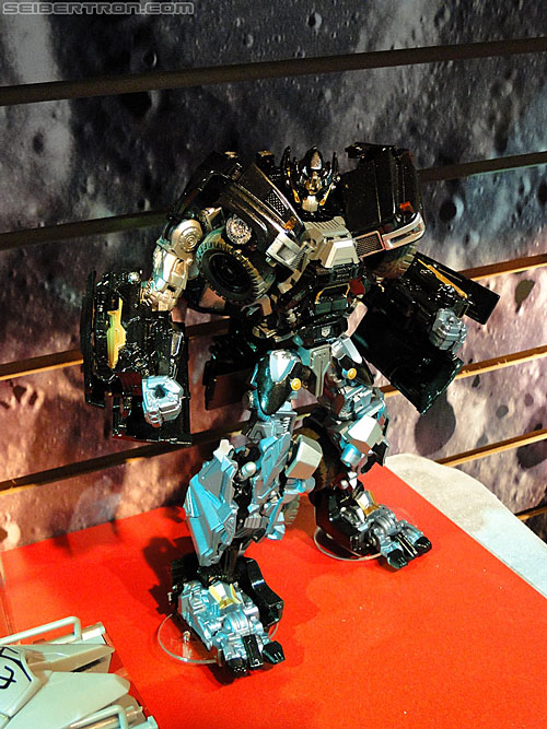 Toy Fair 2011: Dark of the Moon "Mech Tech" - Transformers Event: DSC04939