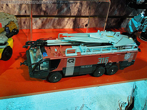 Toy Fair 2011: Dark of the Moon "Mech Tech" - Transformers Event: DSC04941