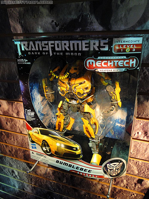 Toy Fair 2011: Dark of the Moon "Mech Tech" - Transformers Event: DSC04952