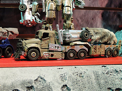 Toy Fair 2011: Dark of the Moon "Mech Tech" - Transformers Event: DSC04969