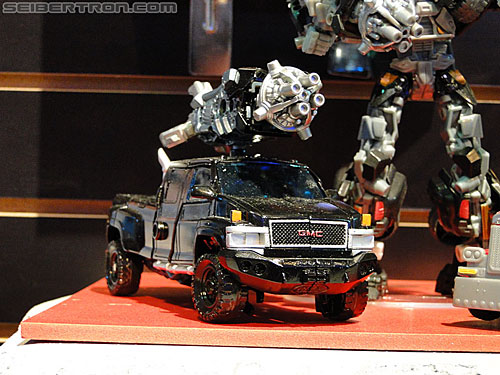Toy Fair 2011: Dark of the Moon "Mech Tech" - Transformers Event: DSC04971