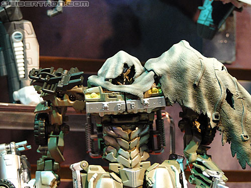 Toy Fair 2011: Dark of the Moon "Mech Tech" - Transformers Event: DSC04980