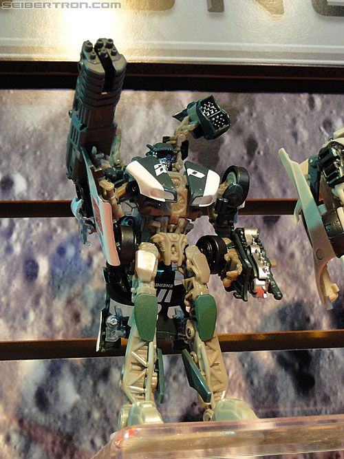 Toy Fair 2011: Dark of the Moon "Mech Tech" - Transformers Event: DSC05129