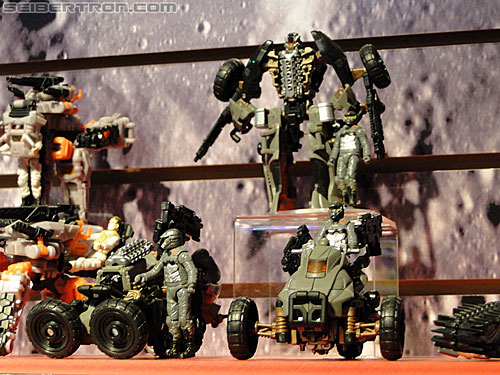 Toy Fair 2011 - Mech Tech Human Alliance