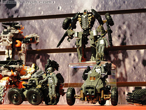 Toy Fair 2011: Mech Tech Human Alliance - Transformers Event: DSC04896