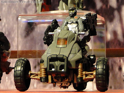 Toy Fair 2011 - Mech Tech Human Alliance