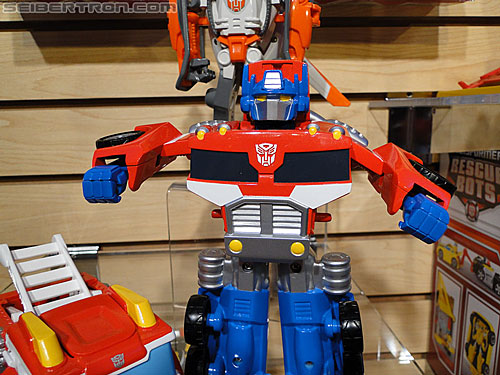 Toy Fair 2011: Playskool Heroes Transformers Rescue Bots - Transformers Event: DSC05186