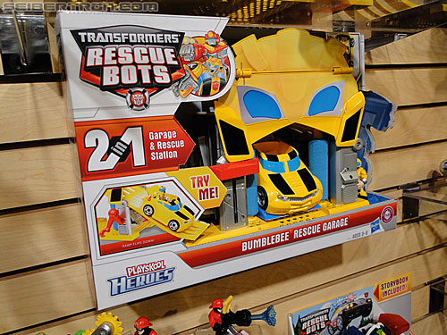 Toy Fair 2011 - Playskool Heroes Transformers Rescue Bots