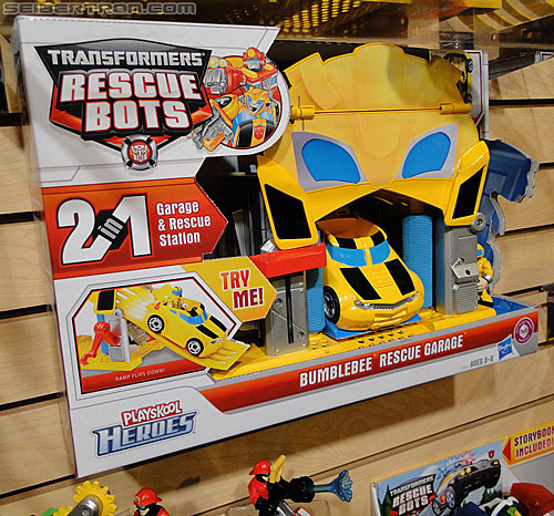 Toy Fair 2011: Playskool Heroes Transformers Rescue Bots - Transformers Event: DSC05192a