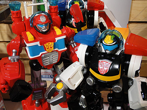Toy Fair 2011: Playskool Heroes Transformers Rescue Bots - Transformers Event: DSC05194