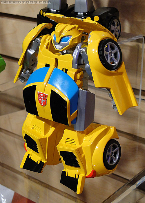 Toy Fair 2011: Playskool Heroes Transformers Rescue Bots - Transformers Event: DSC05202a