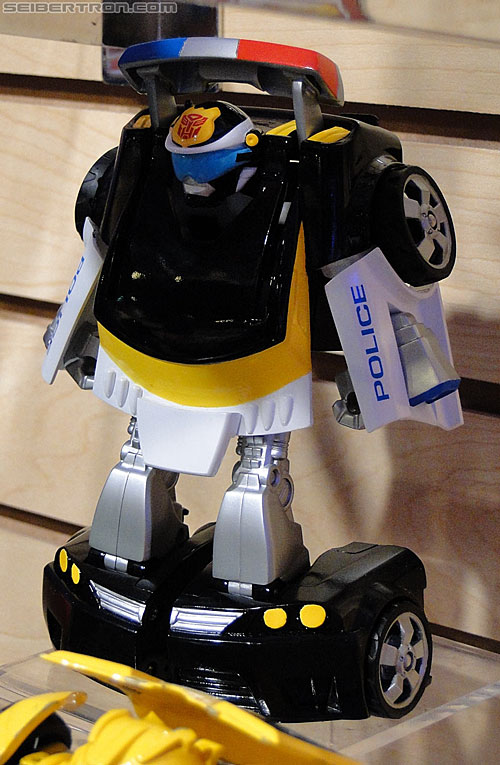 Toy Fair 2011 - Playskool Heroes Transformers Rescue Bots
