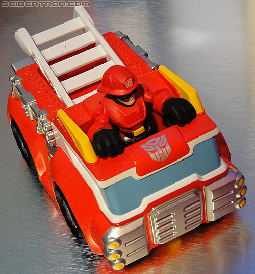 Toy Fair 2011: Playskool Heroes Transformers Rescue Bots - Transformers Event: DSC05213