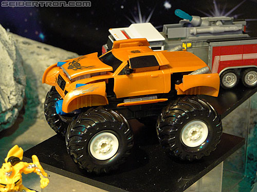 Transformers News: Toy Fair 2011 Coverage - Speed Stars and Little Bit of Everything Else! Image