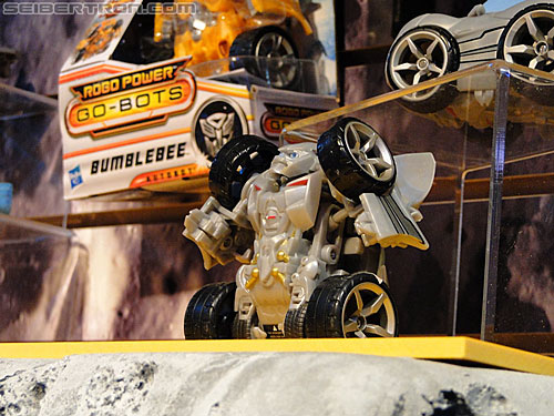 Transformers News: Toy Fair 2011 Coverage - Speed Stars and Little Bit of Everything Else! Image