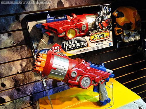 Transformers News: Toy Fair 2011 Coverage - Speed Stars and Little Bit of Everything Else! Image