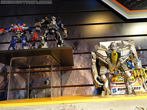Toy Fair 2011: Miscellaneous - Transformers Event: DSC05022