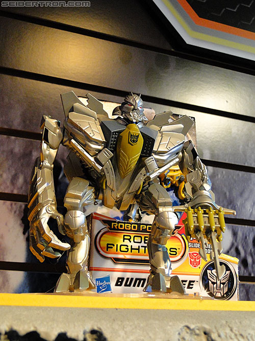 Transformers News: Toy Fair 2011 Coverage - Speed Stars and Little Bit of Everything Else! Image