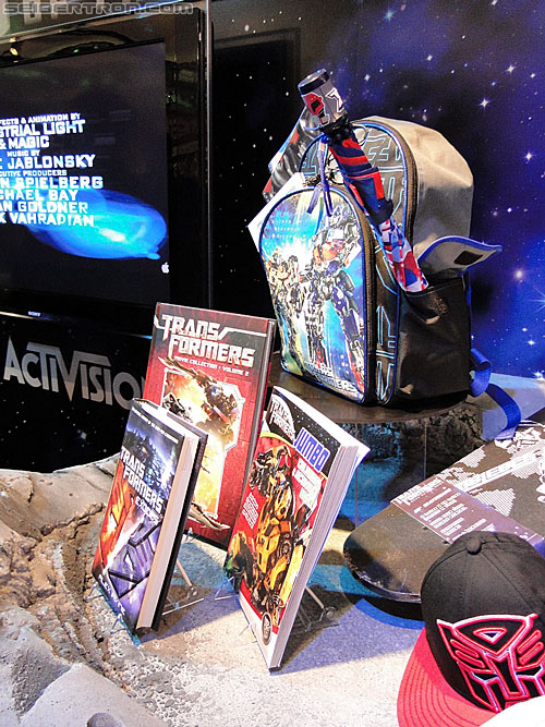 Toy Fair 2011: Miscellaneous - Transformers Event: DSC05098