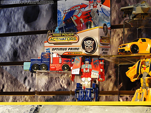 Toy Fair 2011: Miscellaneous - Transformers Event: DSC05121