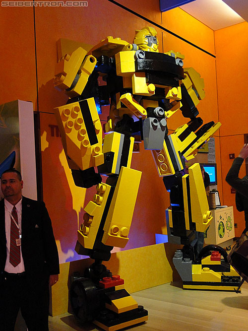Transformers News: Toy Fair 2011 Coverage - Speed Stars and Little Bit of Everything Else! Image