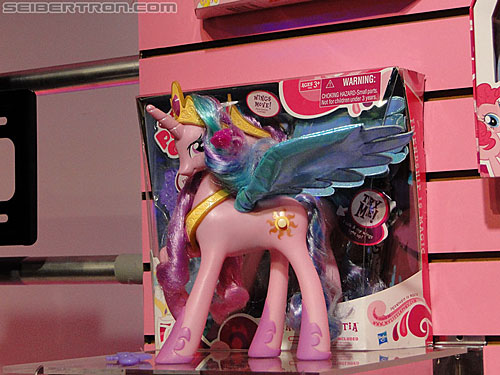 Toy Fair 2011: Miscellaneous - Transformers Event: DSC05165