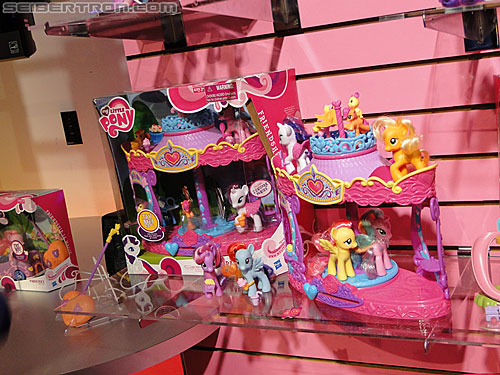 Toy Fair 2011: Miscellaneous - Transformers Event: DSC05166