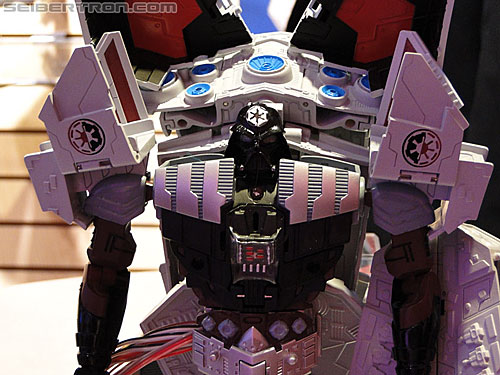 Toy Fair 2011: Miscellaneous - Transformers Event: DSC05174