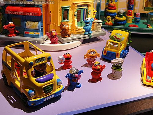 Transformers News: Toy Fair 2011 Coverage - Speed Stars and Little Bit of Everything Else! Image