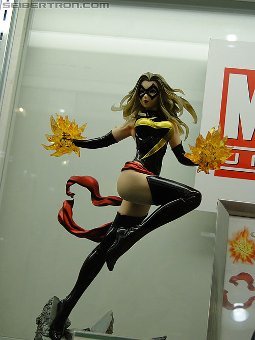 Toy Fair 2011: Toy Fair at Javits Center - Transformers Event: DSC05244