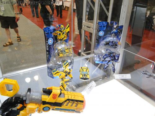 Botcon 2011: Transformers Prime Toys - Transformers Event: DSC09949