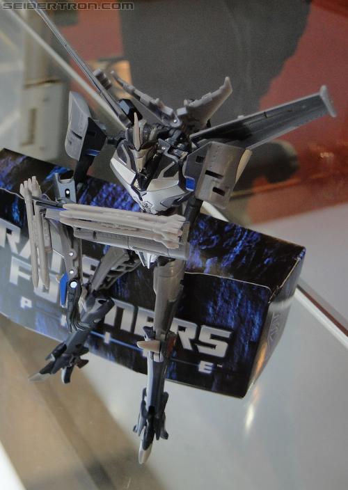 Botcon 2011: Transformers Prime Toys - Transformers Event: DSC09953a