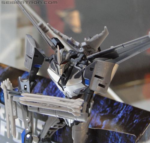 Botcon 2011: Transformers Prime Toys - Transformers Event: DSC09954