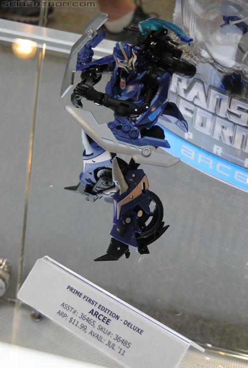 Botcon 2011: Transformers Prime Toys - Transformers Event: DSC09957a