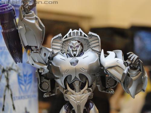 Botcon 2011: Transformers Prime Toys - Transformers Event: DSC10007